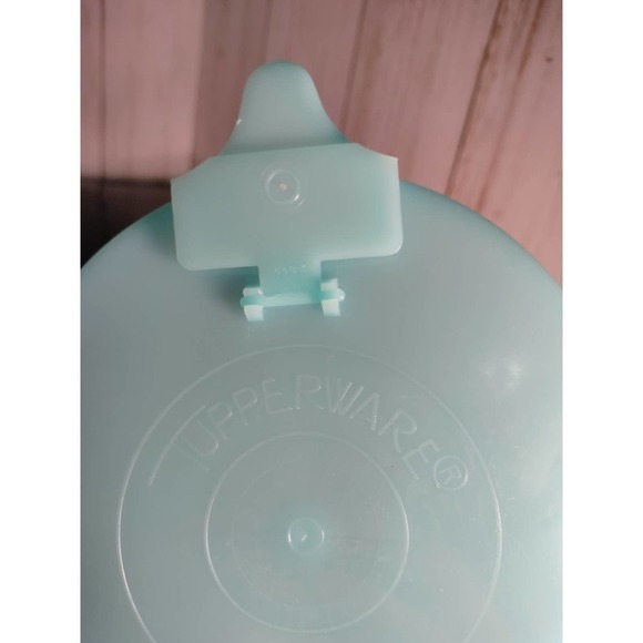 Tupperware Vintage #447 & #448 Milk pitcher lid REPLACEMENT light blue (B6) - Picture 3 of 5